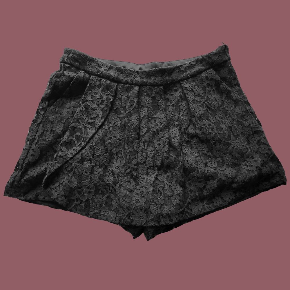 Marilyn Monroe Brand Black Lace "Some Like It Hot" Skort , Size Medium